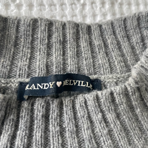 Brandy Melville - Cropped Mock neck Sweater, Grey - Picture 3 of 3